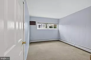 8 Marigold Cir, Levittown, PA 19054 - Photo 23