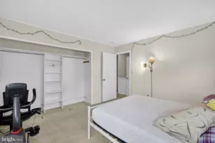 8 Marigold Cir, Levittown, PA 19054 - Photo 25
