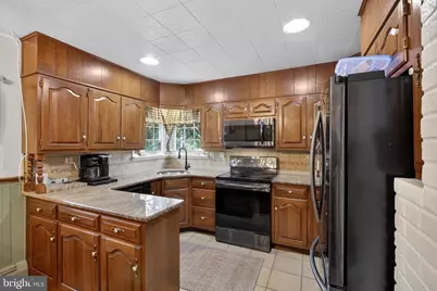 8 Marigold Circle, Levittown, PA 19054 - Photo 11