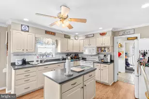 733 Birch Ave, Penndel, PA 19047 - Photo 7