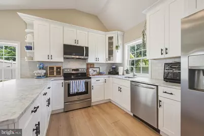 69 New School Lane, Levittown, PA 19054 - Photo 7