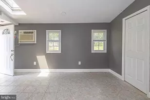 11 High Rd, Levittown, PA 19056 - Photo 17