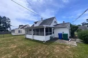 62 Plumtree Rd, Levittown, PA 19056 - Photo 3