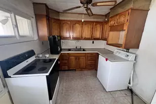 62 Plumtree Rd, Levittown, PA 19056 - Photo 9