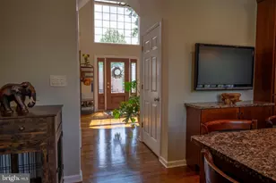4502 Scenic View Cir, Doylestown, PA 18902 - Photo 7