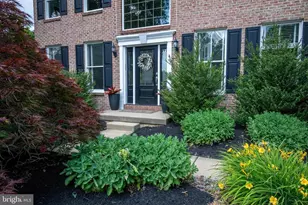 4502 Scenic View Cir, Doylestown, PA 18902 - Photo 3