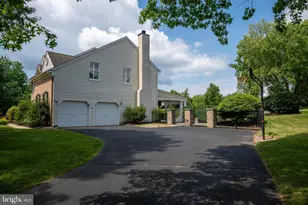 4502 Scenic View Cir, Doylestown, PA 18902 - Photo 5