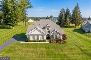 7733 Valor Dr, Coopersburg, PA 18036 - Photo 3