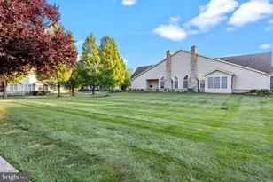 319 Starflower Ln, Langhorne, PA 19047 - Photo 5