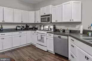 319 Starflower Ln, Langhorne, PA 19047 - Photo 11