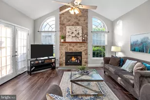 319 Starflower Ln, Langhorne, PA 19047 - Photo 9