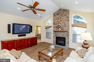 23 Fairway Dr, Warminster, PA 18974 - Photo 9