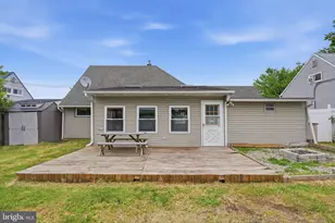 55 Nature Ln, Levittown, PA 19054 - Photo 27