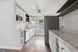 55 Nature Ln, Levittown, PA 19054 - Photo 7