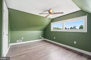 55 Nature Ln, Levittown, PA 19054 - Photo 17