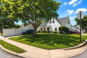 43 Northpark Dr, Levittown, PA 19054 - Photo 1