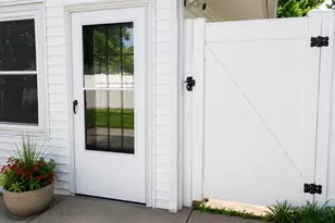 43 Northpark Dr, Levittown, PA 19054 - Photo 15