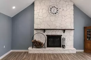 43 Northpark Dr, Levittown, PA 19054 - Photo 3
