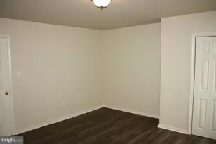 33 S Lafayette Ave, Morrisville, PA 19067 - Photo 13