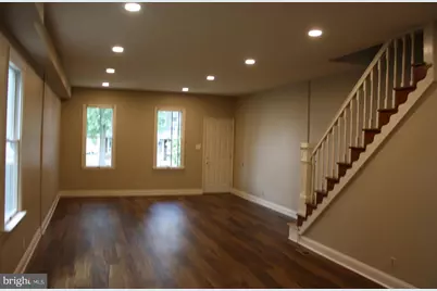 33 S Lafayette Avenue, Morrisville, PA 19067 - Photo 5