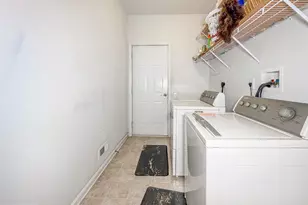 40 Betts Dr, Washington Crossing, PA 18977 - Photo 33