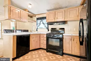 409 Reagan Dr, Fairless Hills, PA 19030 - Photo 5