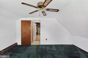 17 Idolstone Rd, Levittown, PA 19057 - Photo 9