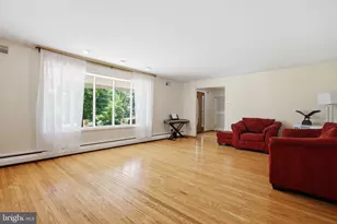 77 Cameron Dr, Holland, PA 18966 - Photo 11