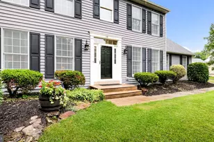 12 Tracy Dr, Doylestown, PA 18901 - Photo 5