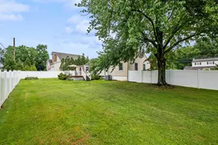 327 Elmwood Ave, Feasterville-Trevose, PA 19053 - Photo 21