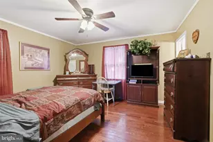 664 Walnut Ave, Feasterville-Trevose, PA 19053 - Photo 17