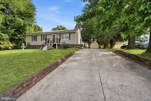 664 Walnut Ave, Feasterville-Trevose, PA 19053 - Photo 1