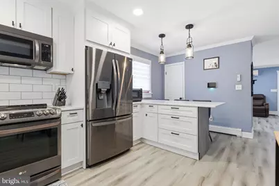126 W Maple Avenue, Morrisville, PA 19067 - Photo 17
