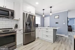126 W Maple Ave, Morrisville, PA 19067 - Photo 17