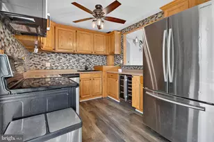 10 Indian Red Rd, Levittown, PA 19057 - Photo 7