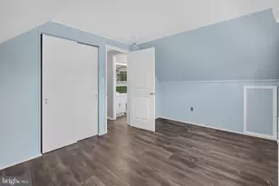 10 Indian Red Rd, Levittown, PA 19057 - Photo 11