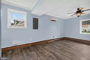 10 Indian Red Rd, Levittown, PA 19057 - Photo 9