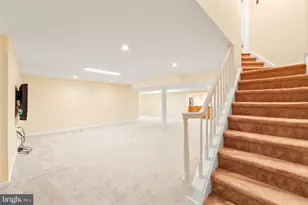 8 Golfview Dr, Warminster, PA 18974 - Photo 37