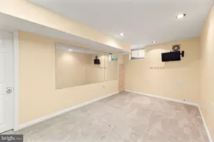 8 Golfview Dr, Warminster, PA 18974 - Photo 37
