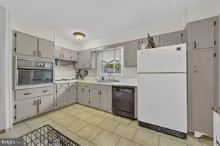933 Big Oak Rd, Yardley, PA 19067 - Photo 15