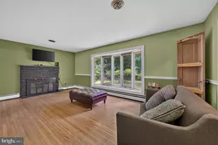933 Big Oak Rd, Yardley, PA 19067 - Photo 5