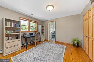 1074 N Easton Rd, Doylestown, PA 18902 - Photo 11