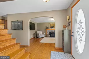 1074 N Easton Rd, Doylestown, PA 18902 - Photo 3