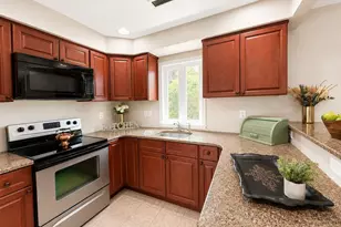 32 Great Oak Rd, Levittown, PA 19057 - Photo 13