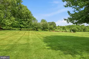 271 Saxony Dr, Newtown, PA 18940 - Photo 55
