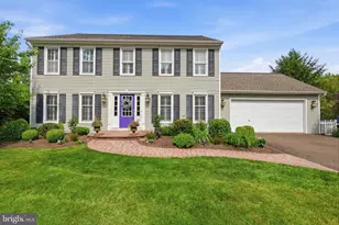 271 Saxony Dr, Newtown, PA 18940 - Photo 3