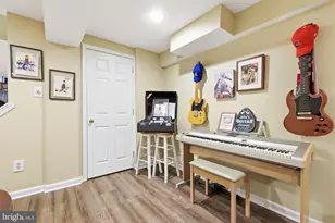 271 Saxony Dr, Newtown, PA 18940 - Photo 45
