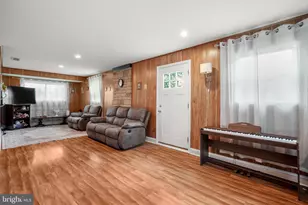 110 W Bristol Rd, Warminster, PA 18974 - Photo 7