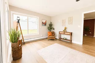 27 River Ln, Levittown, PA 19055 - Photo 7