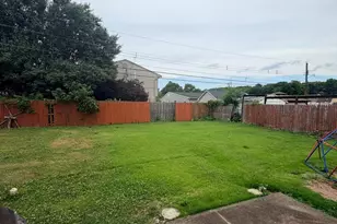 89 Timber Ln, Levittown, PA 19054 - Photo 11